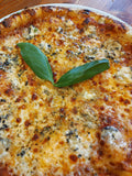 Quatro formaghi pizza